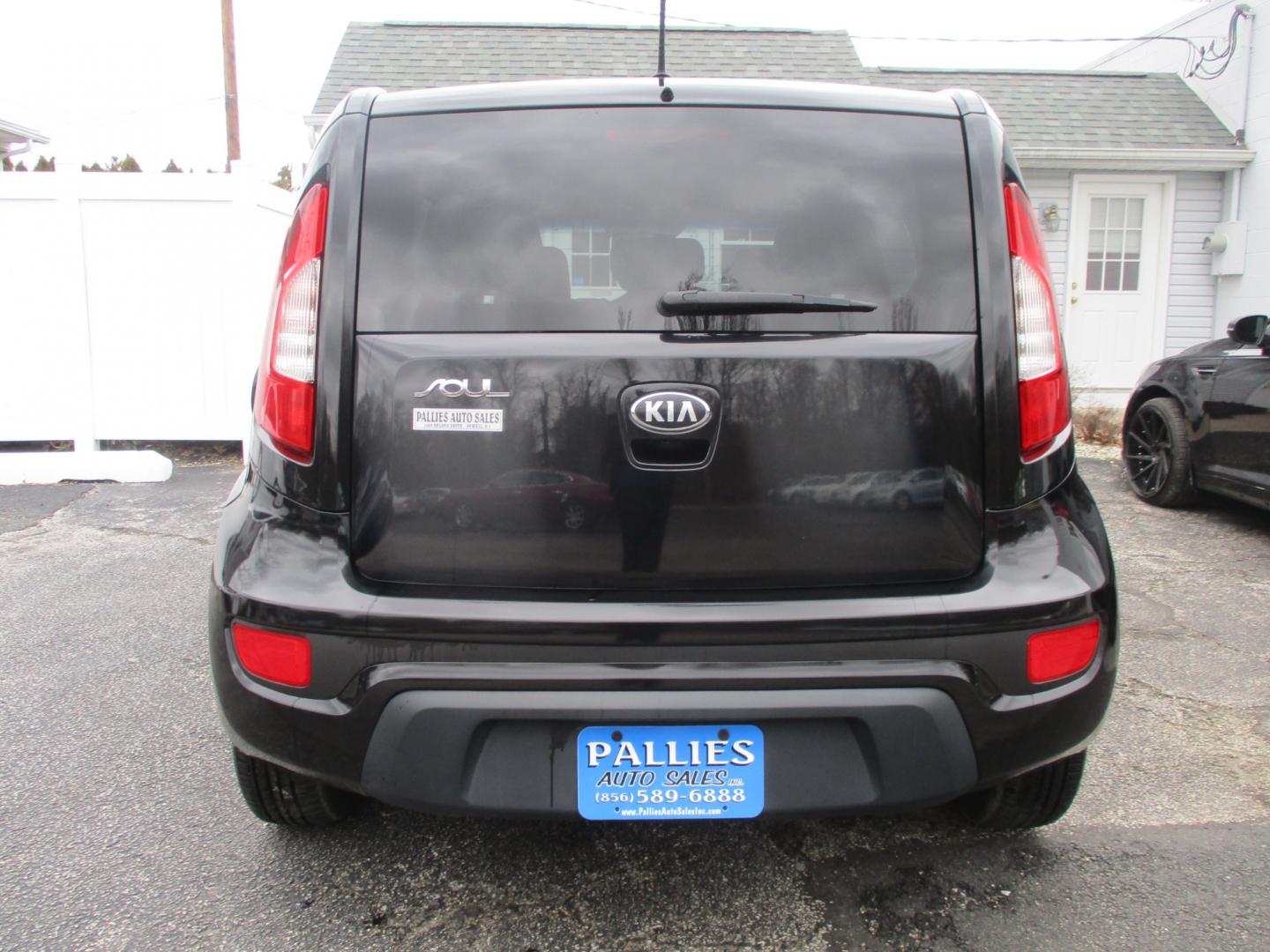 2013 BLACK Kia Soul Base (KNDJT2A57D7) with an 1.6L L4 DOHC 16V engine, 5-Speed Manual transmission, located at 540a Delsea Drive, Sewell, NJ, 08080, (856) 589-6888, 39.752560, -75.111206 - Photo#5